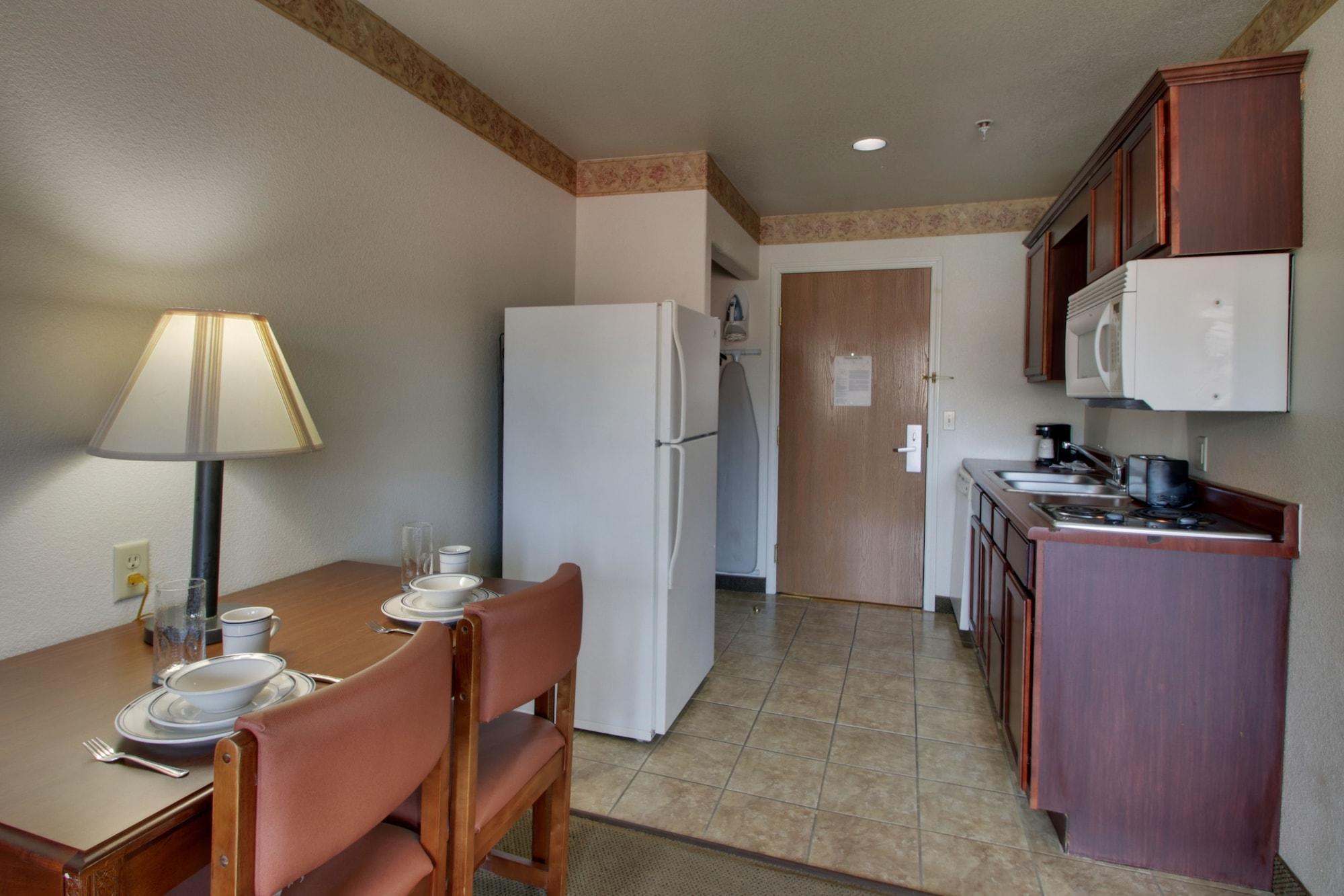 All Towne Suites Saint Robert Exterior foto