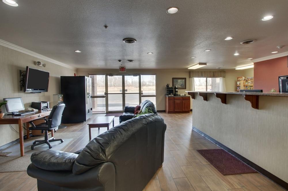 All Towne Suites Saint Robert Exterior foto