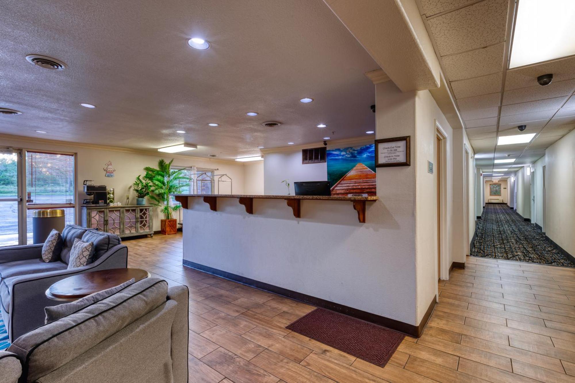All Towne Suites Saint Robert Exterior foto