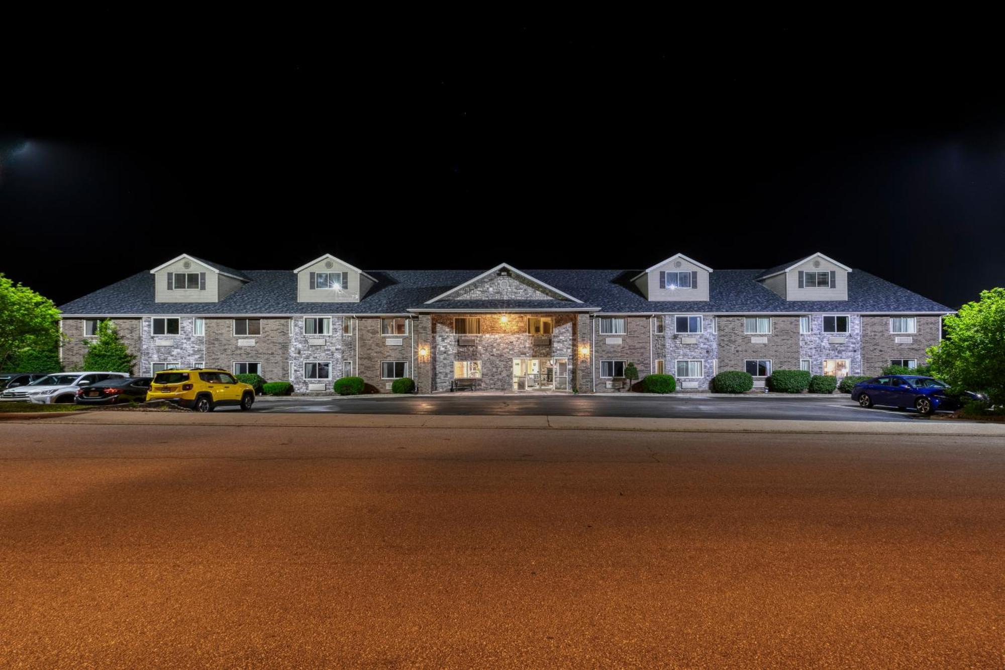 All Towne Suites Saint Robert Exterior foto