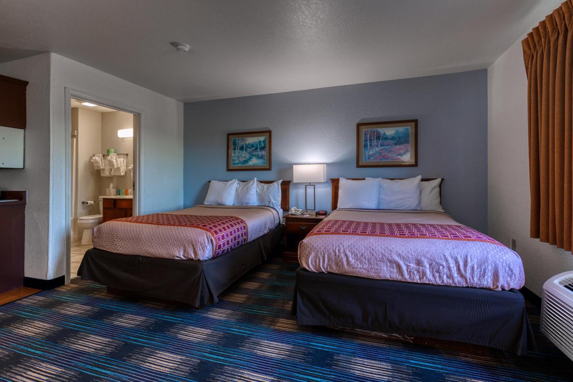 All Towne Suites Saint Robert Exterior foto